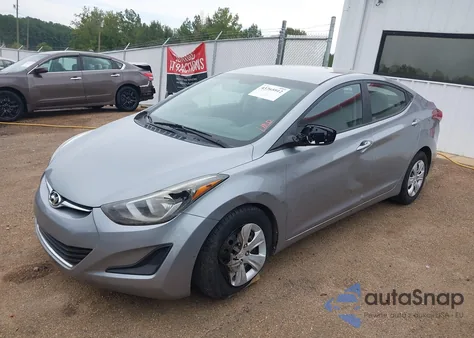 2016 Hyundai Elantra Se z USA, uszkodzony, nr VIN 5NPDH4AE2GH782536